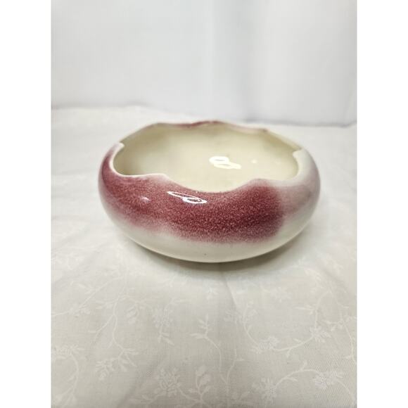 Vintage Oxford Blood Red Cream Pottery Bowl Made in USA #3 5" Scalloped Bowl - Picture 1 of 8